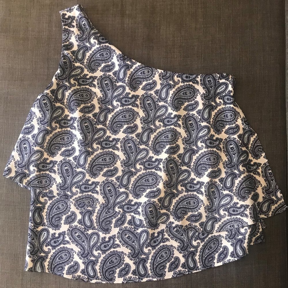 One shoulder pattern blouse